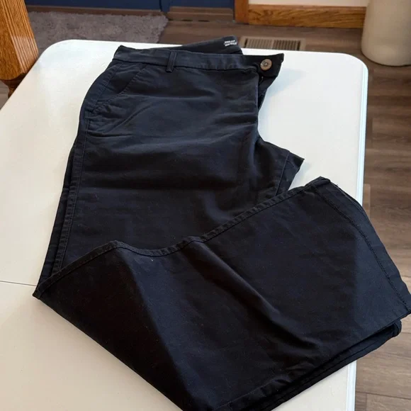 Old Navy Women's Black Boot Cut Pants - Picture 2 of 7